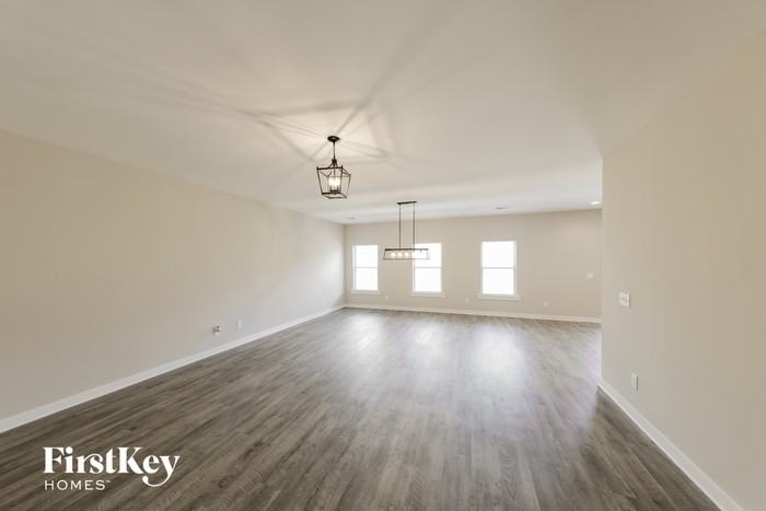 234 Lakewood Ln - Photo 3 of 15