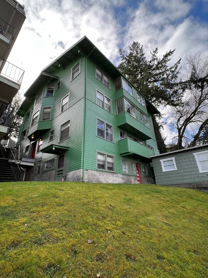 Forest Hill Apartments - Photo 3 of 21