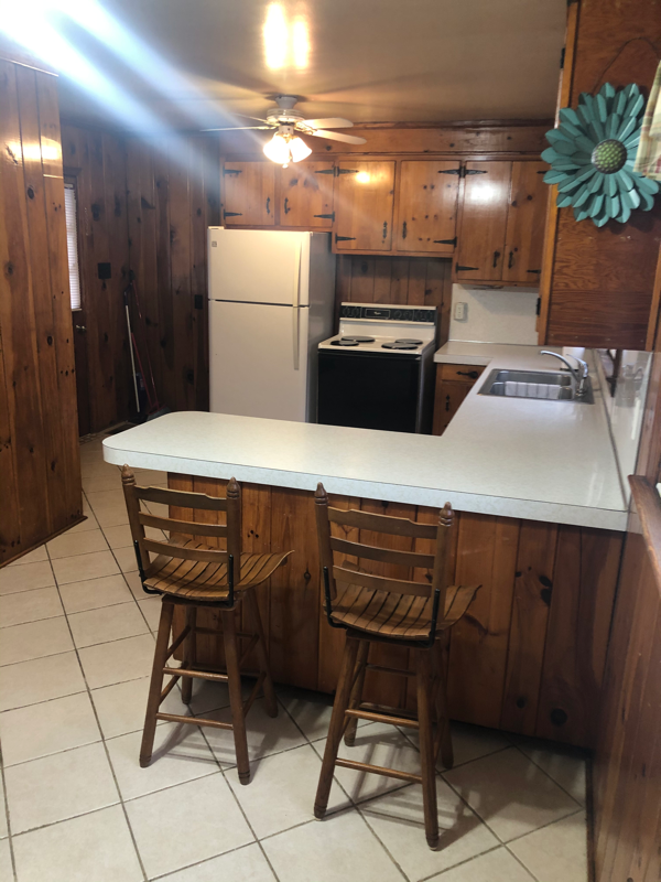 100 Lowry Ln - Photo 2 of 11