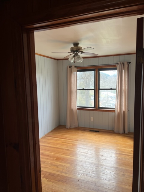 100 Lowry Ln - Photo 5 of 11