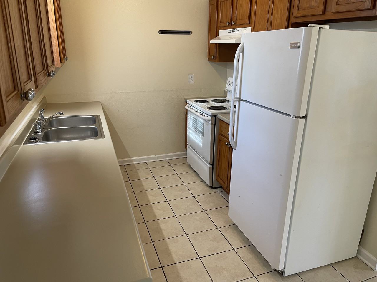 807 Bremen Avenue - Photo 4 of 9