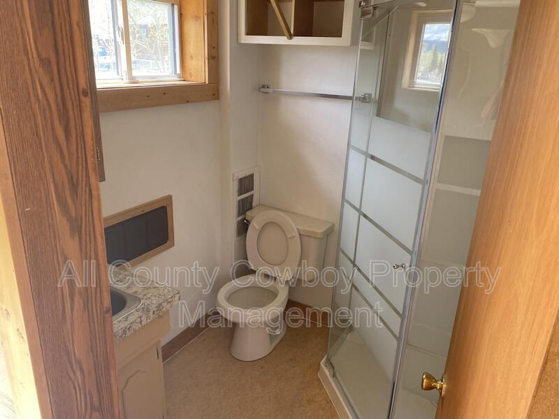 17 Cedar Ave - Photo 3 of 6