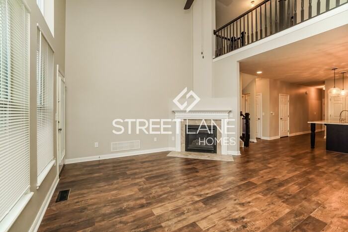 893 Broadview Chase Dr - Photo 2 of 15