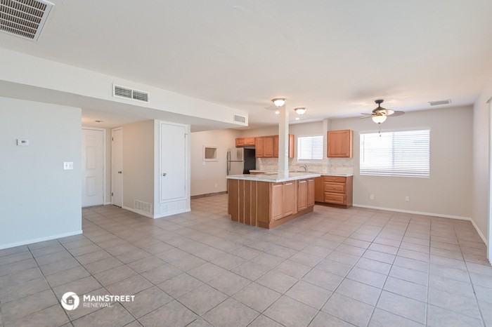 6221 S Hopdown Ln - Photo 3 of 16