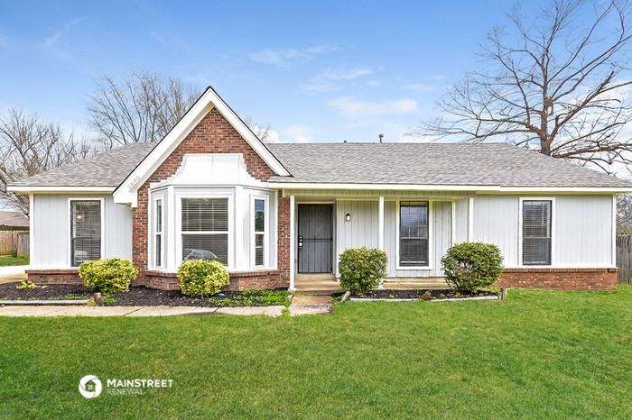 3890 Birchshade Cv - Photo 3 of 16