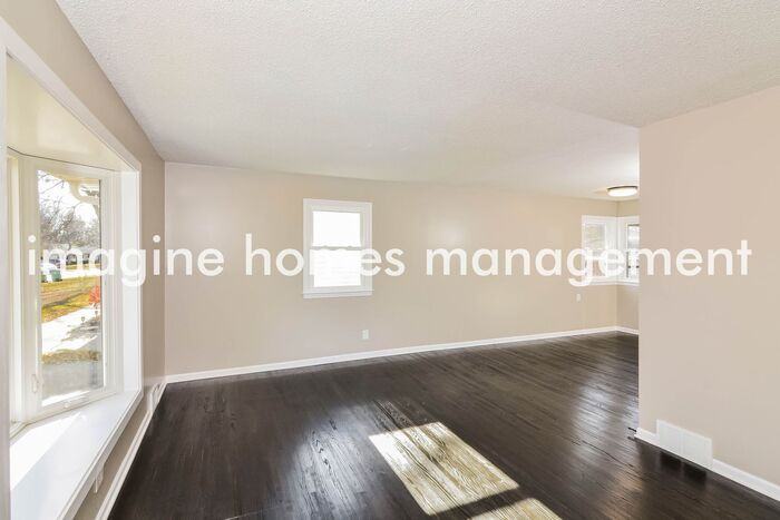 2514 Xylon Ave S - Photo 3 of 16