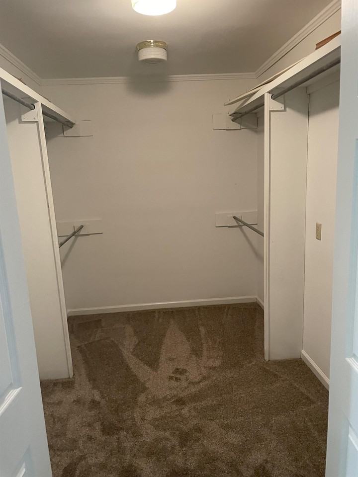 7800 N Hills Blvd #101 - Photo 5 of 33