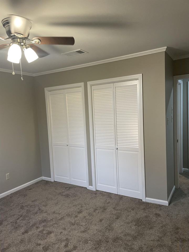 7800 N Hills Blvd #101 - Photo 6 of 33