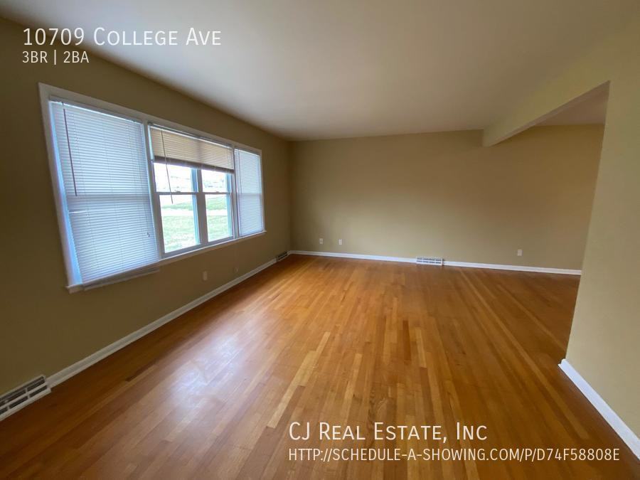 10709 College Ave - Photo 3 of 11
