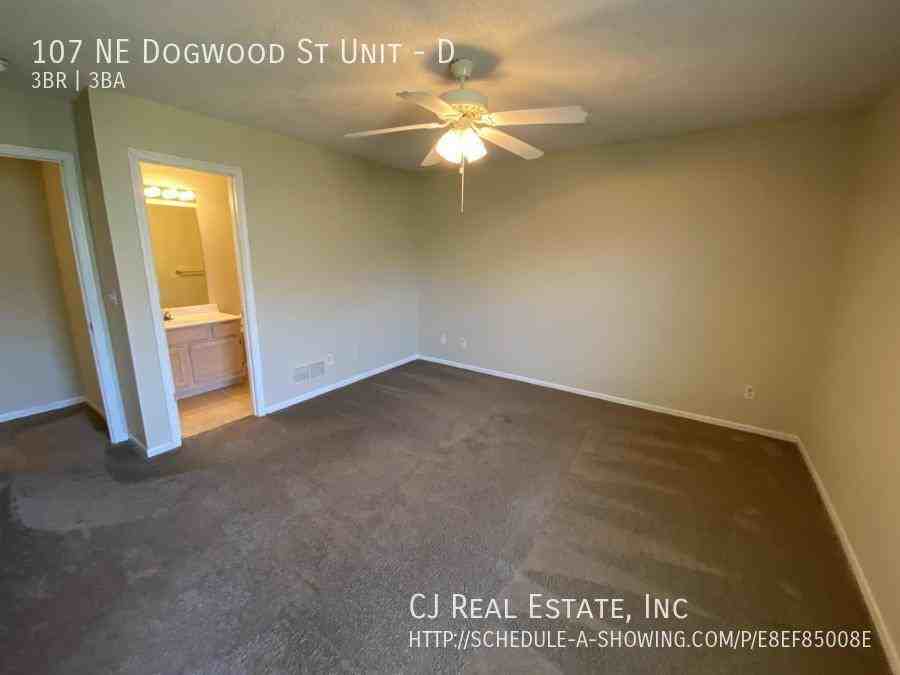 107 Ne Dogwood St #D - Photo 6 of 11