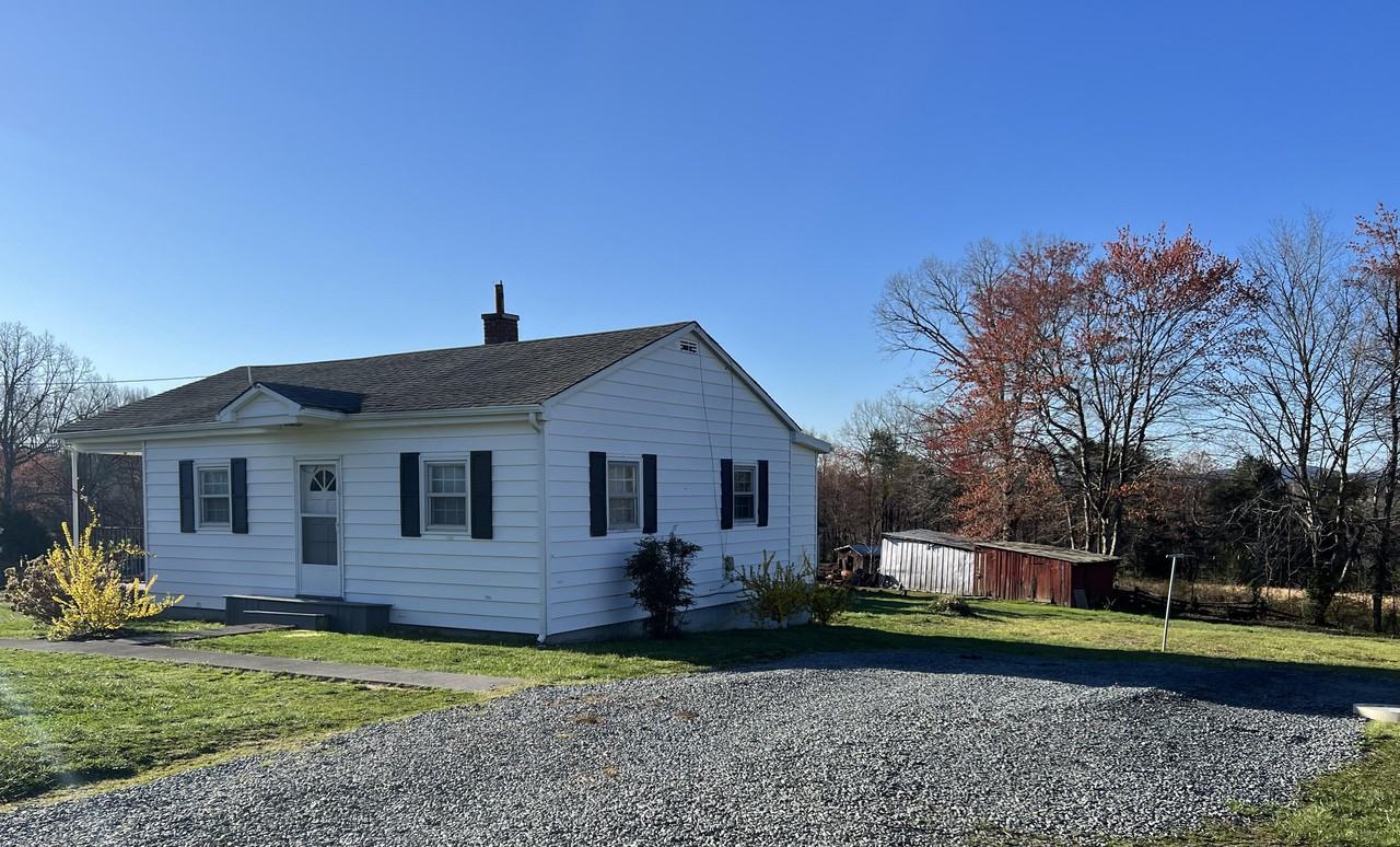 1262 Ball Park Rd - Photo 2 of 9