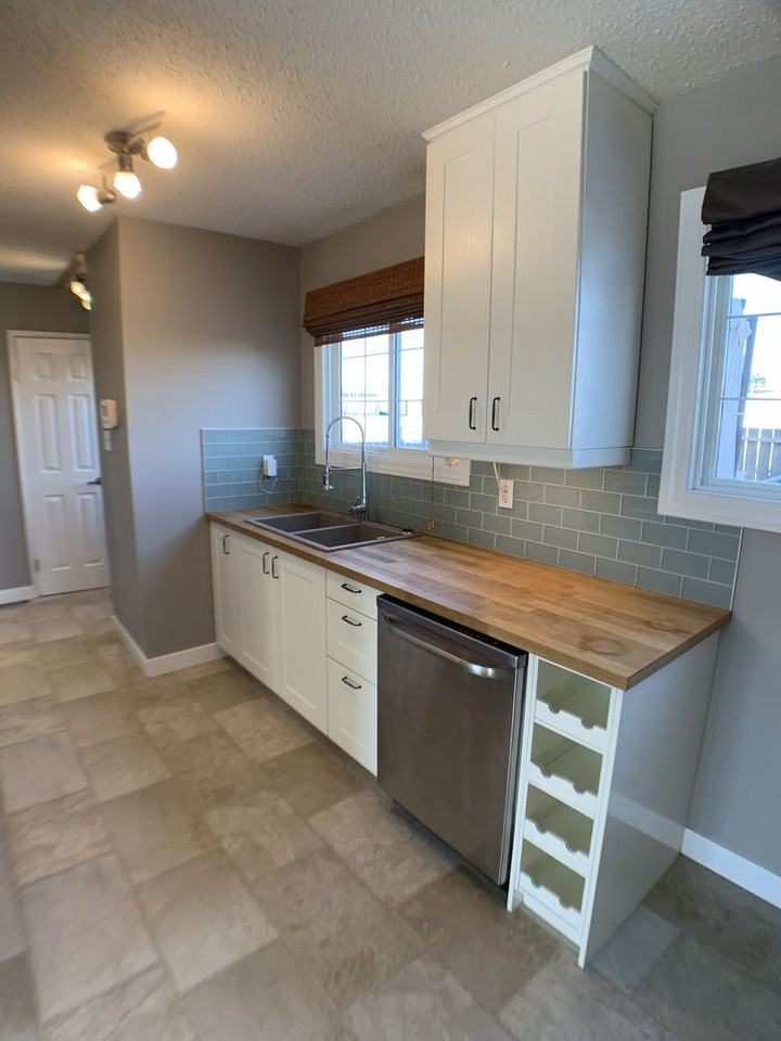 135 Raven Pl - Photo 2 of 19