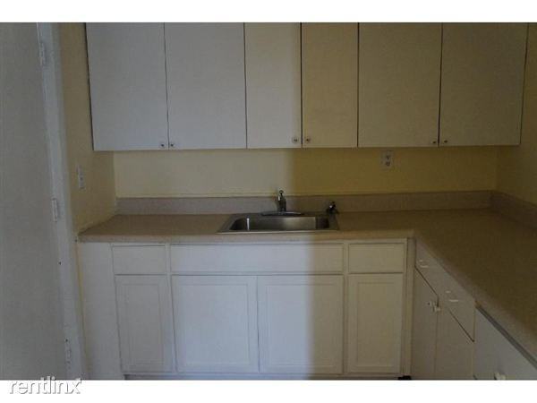 2951 NW 5th Ct - Photo 3 of 9