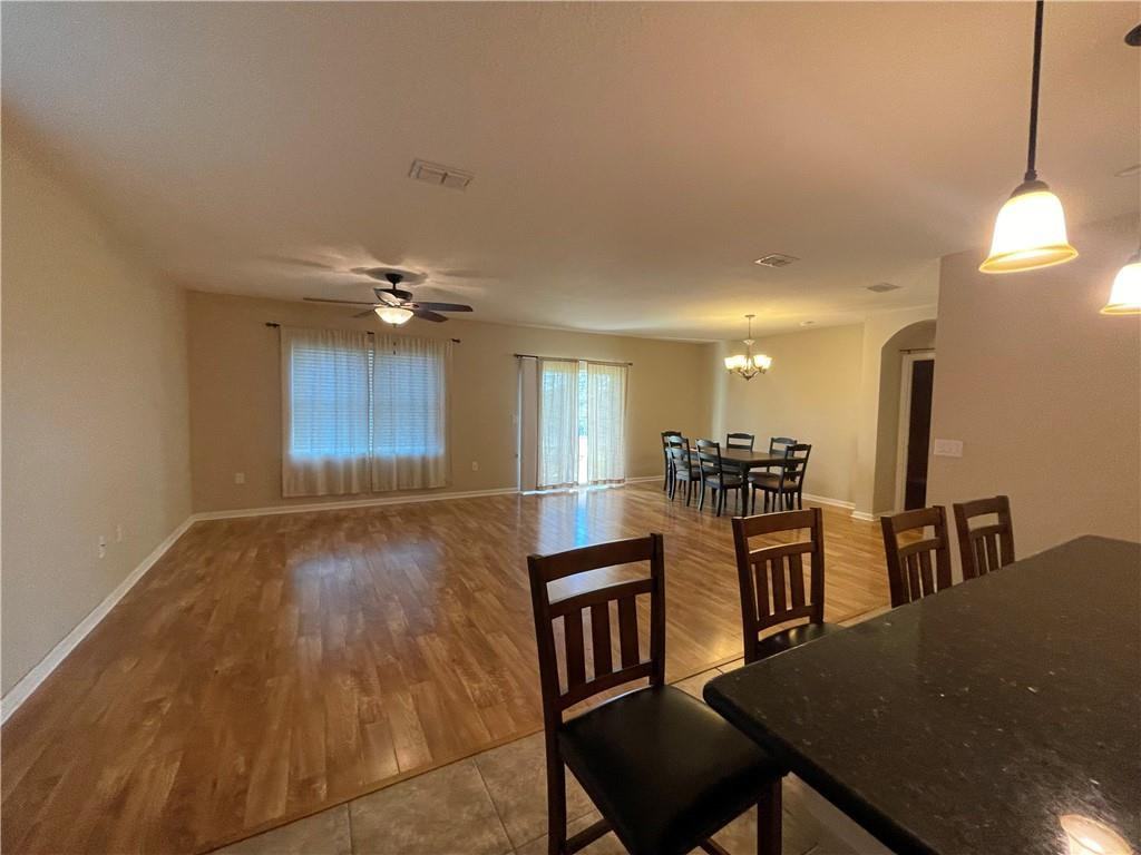 1586 Lexington Sq Sw - Photo 3 of 20