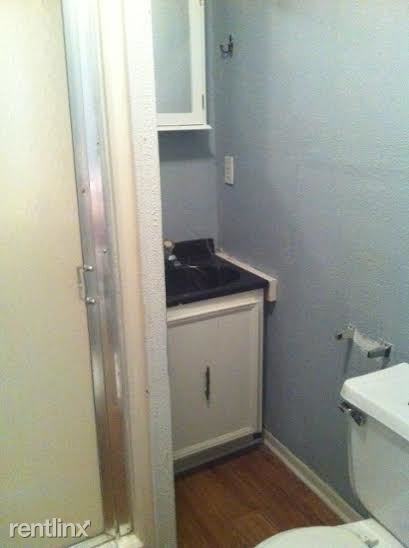 1204 E 27th St - Photo 3 of 6