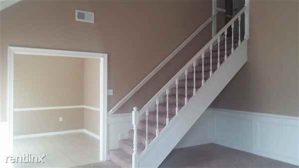 4889 Blue Wing St - Photo 2 of 9