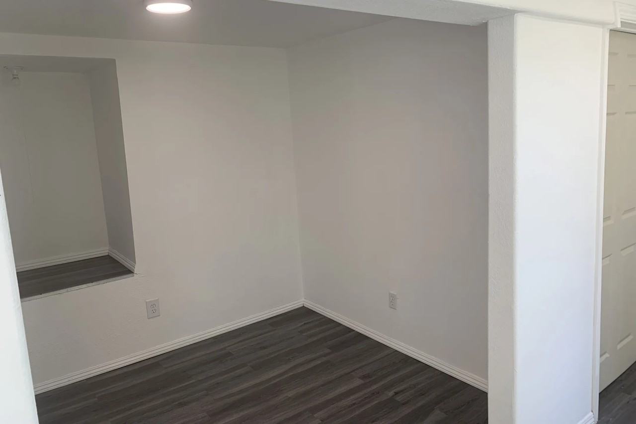 11390 Lake Blvd Lowr - Photo 2 of 9