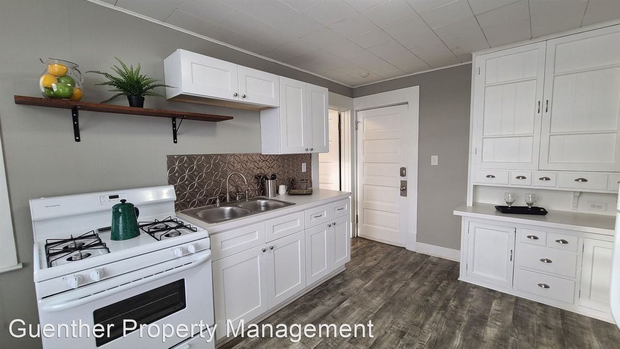 1221 N Monroe - Photo 2 of 15