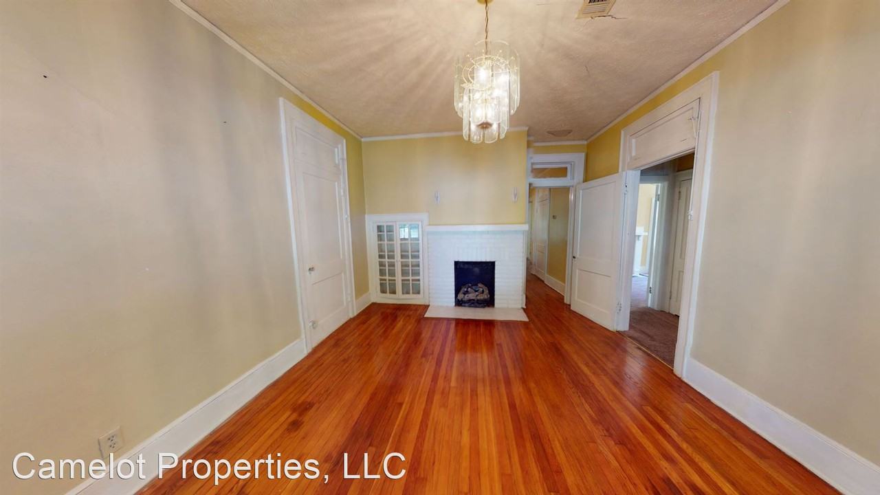 1561 S. Court Street - Photo 2 of 23