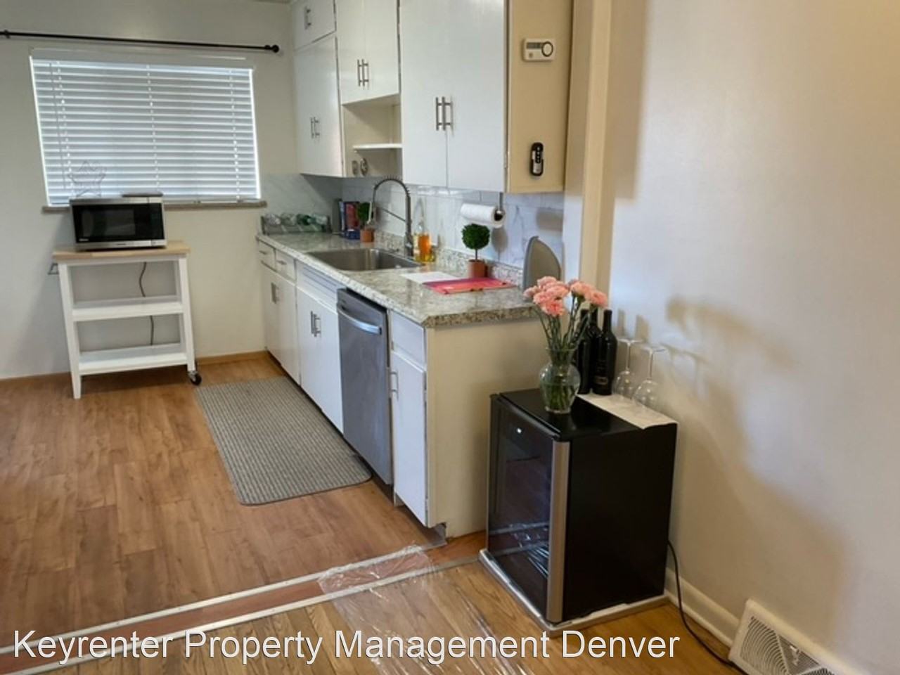 1343 S Grant St - Photo 3 of 16