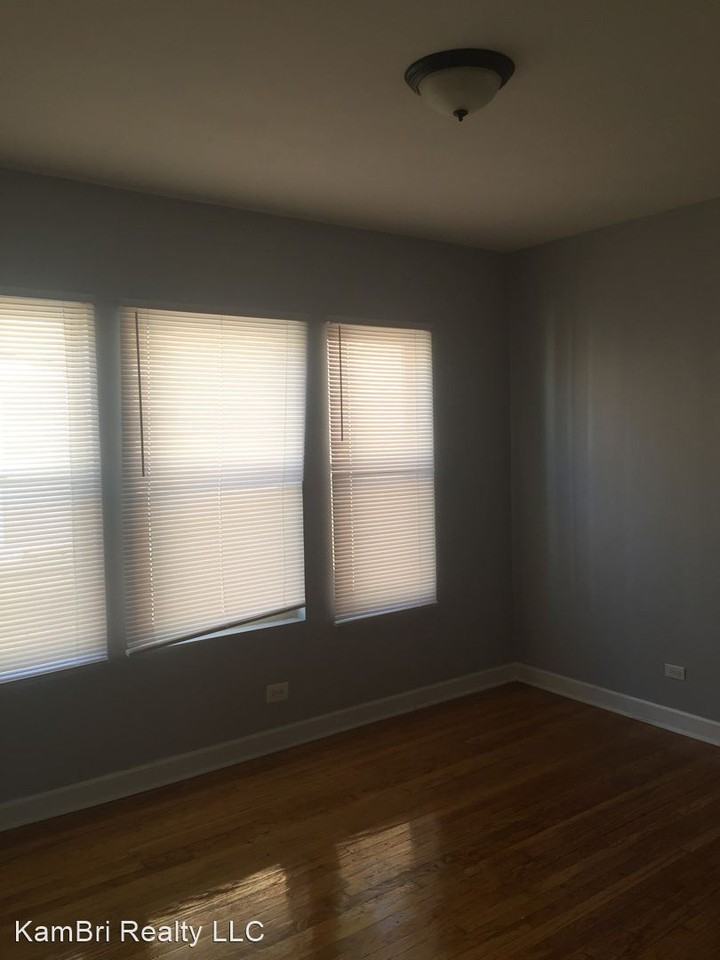 7204 S Cornell Ave - Photo 3 of 14