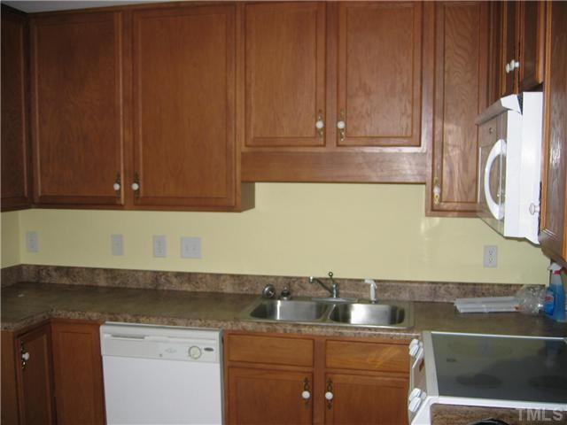 910 Jill Dr - Photo 2 of 6