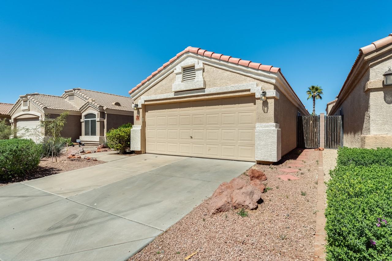 3024 E Blackhawk Dr - Photo 3 of 32