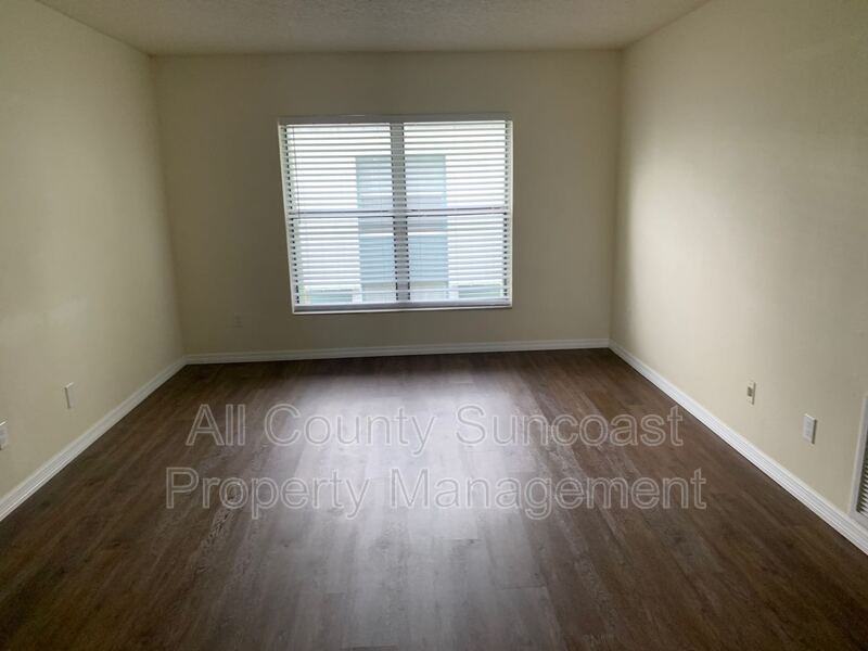 7450 35th St N #903 - Photo 7 of 9