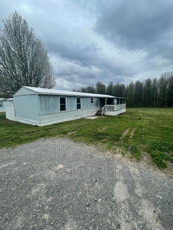 270 County Road #1108 - Photo 2 of 15