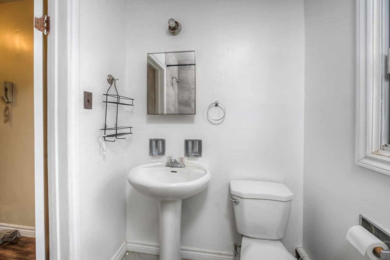75 Highland Road East ##2 - Photo 7 of 12
