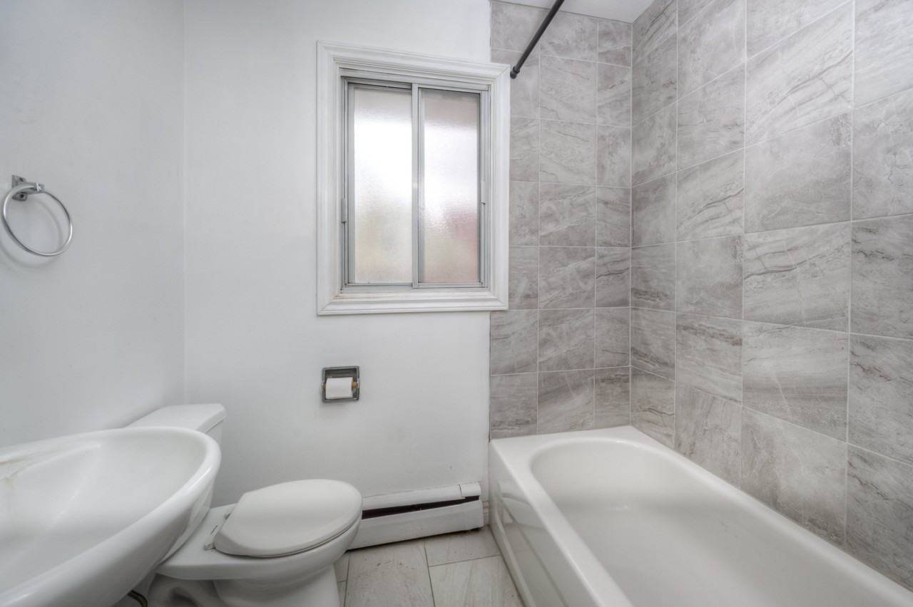75 Highland Road East ##2 - Photo 6 of 12
