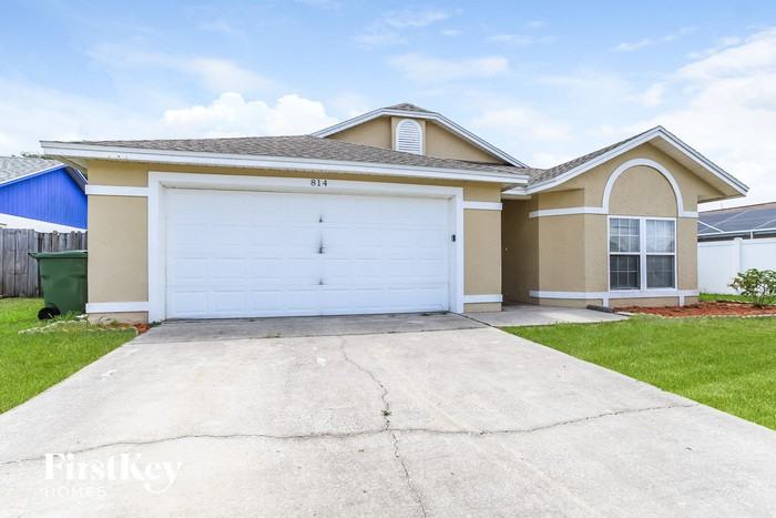 814 Reflections Loop West - Photo 2 of 15