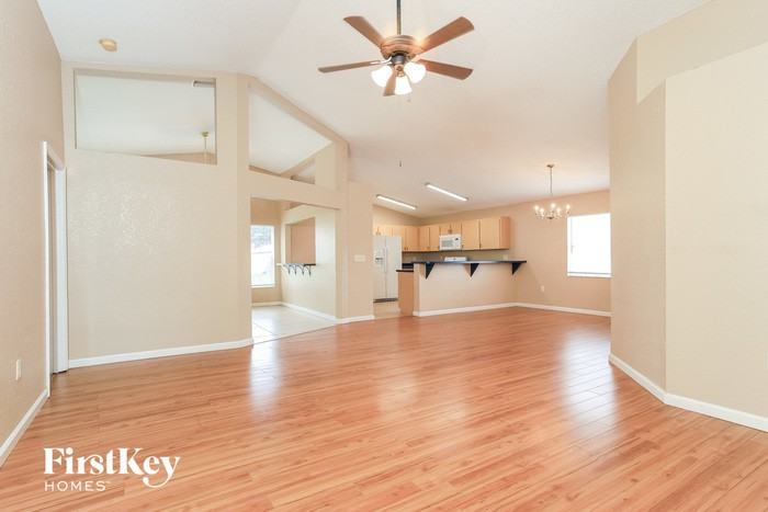 814 Reflections Loop West - Photo 3 of 15