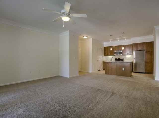 Hunters' Ridge Apartments - Photo 5 of 20