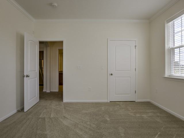 Hunters' Ridge Apartments - Photo 7 of 20