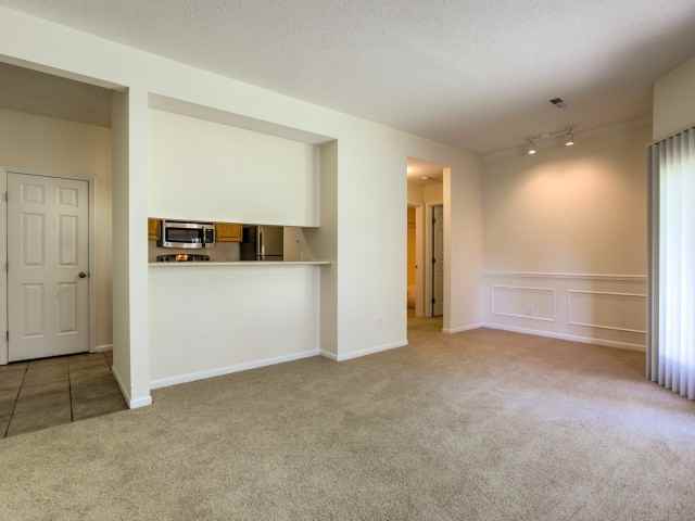 Kelly Greens Apartments - Photo 6 of 37