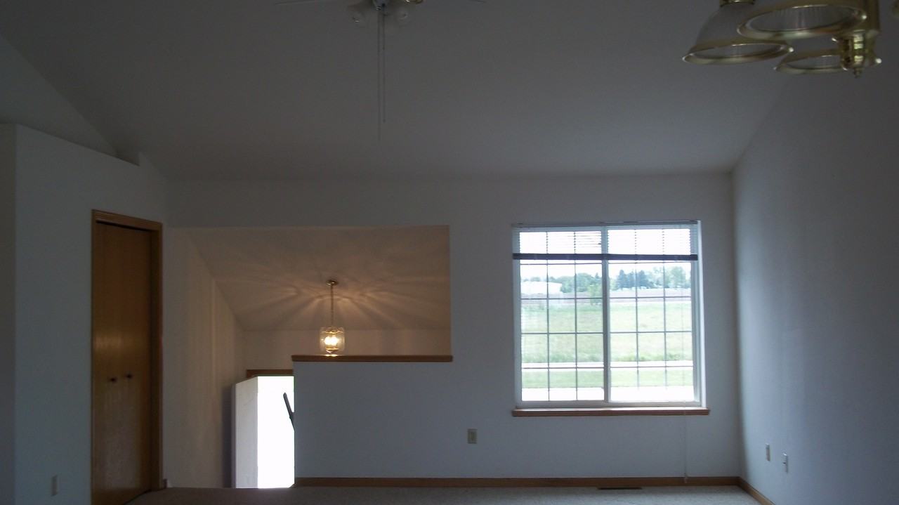 2904 North Wright Road - Photo 3 of 8
