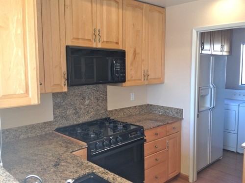 14 Chaucer Ct - Photo 2 of 9