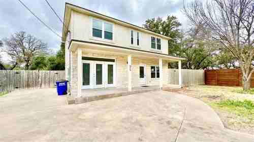 606 Wicklow Dr - Photo 2 of 8