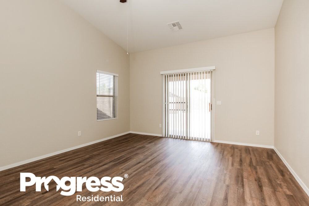 11327 W Brittlewood Dr - Photo 3 of 21