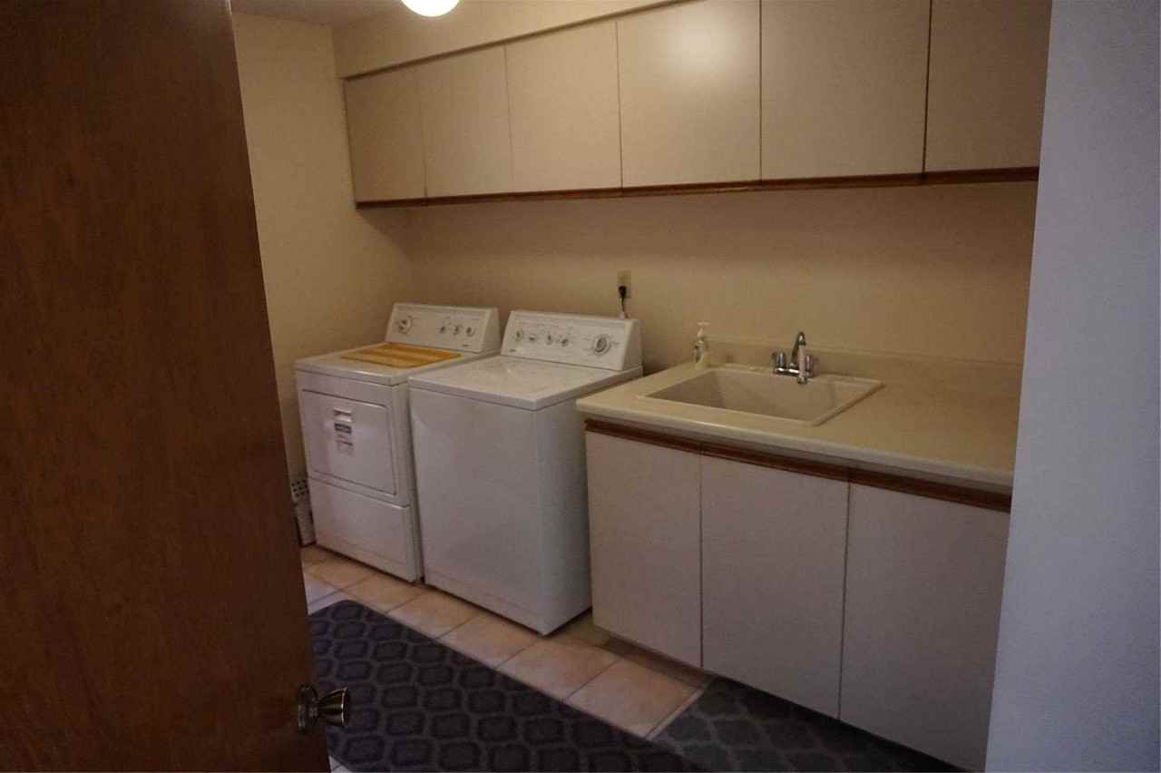 8 Chatterton Court - Photo 3 of 21