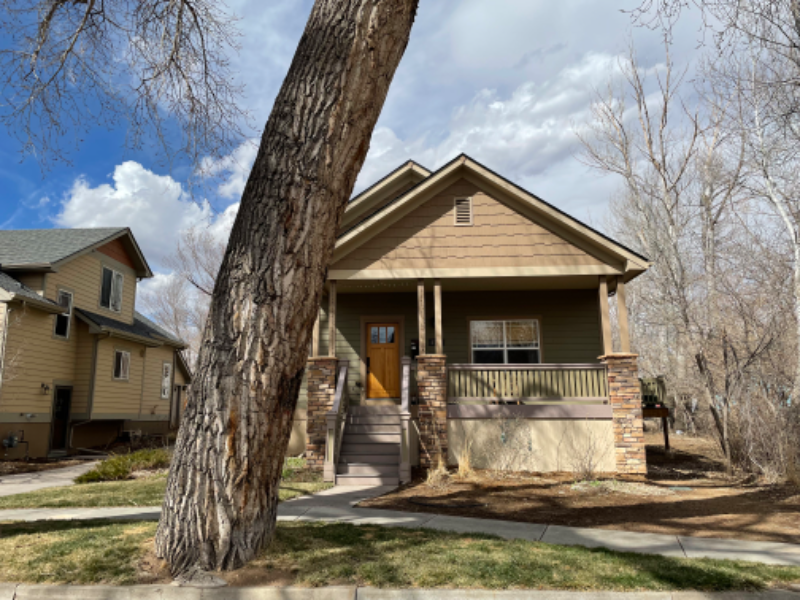 1108 Elm St - Photo 2 of 7