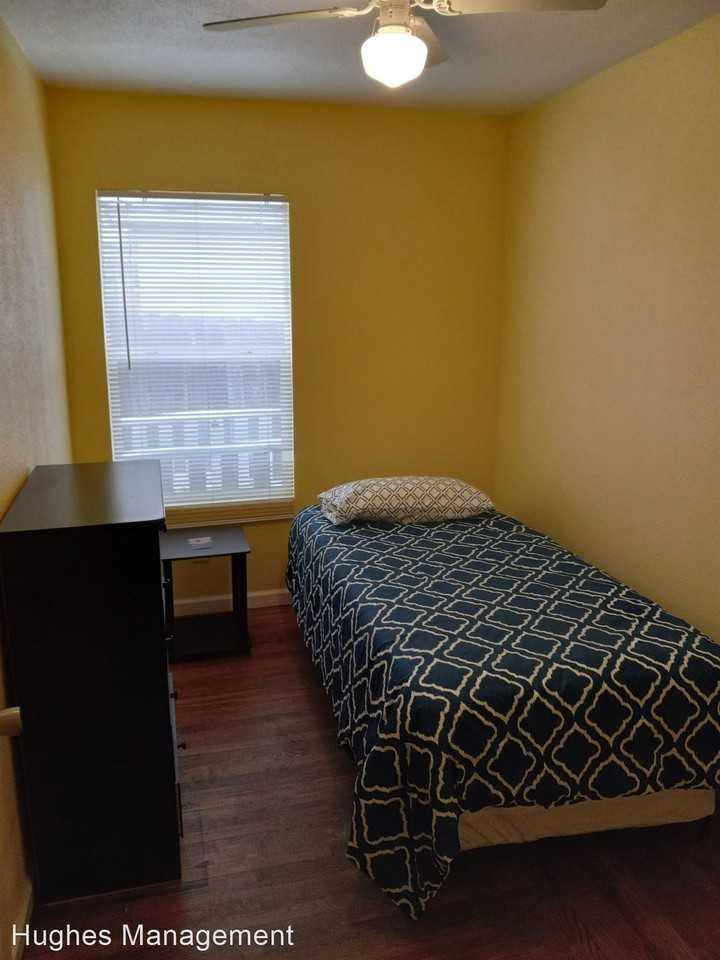 9420 Water Street - Photo 3 of 3