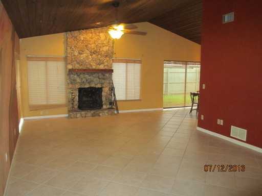 106 Meadowbrook Cir - Photo 2 of 14