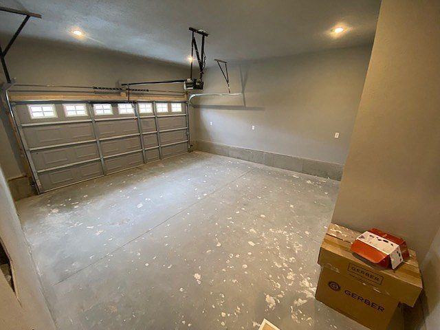 1308 E Illinois St - Photo 2 of 10