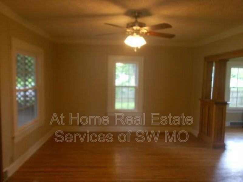 400 W Ildereen St - Photo 7 of 28