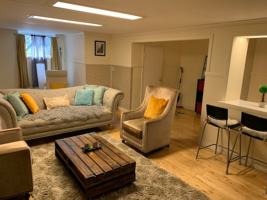 featured image of 2066 Avenue Connaught #2066A