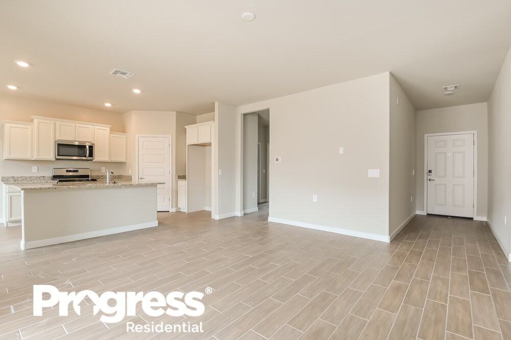 318 W Aberdeen St - Photo 3 of 16