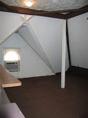 319 SE 2nd St - Photo 3 of 4