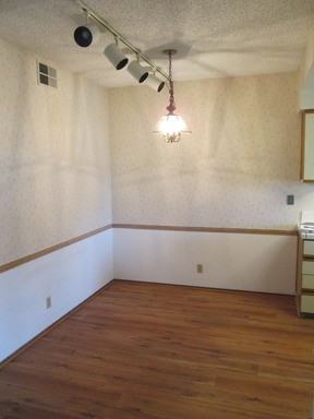 1573 Thornbriar Dr - Photo 2 of 7